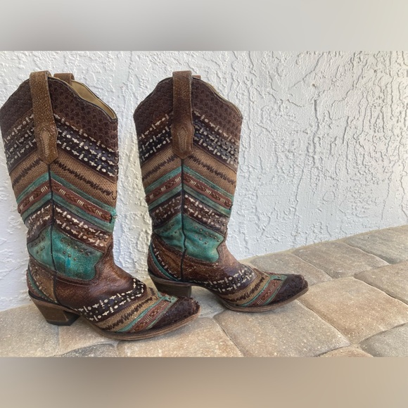 Aztec Style Cowgirl Boots - Picture 3 of 10